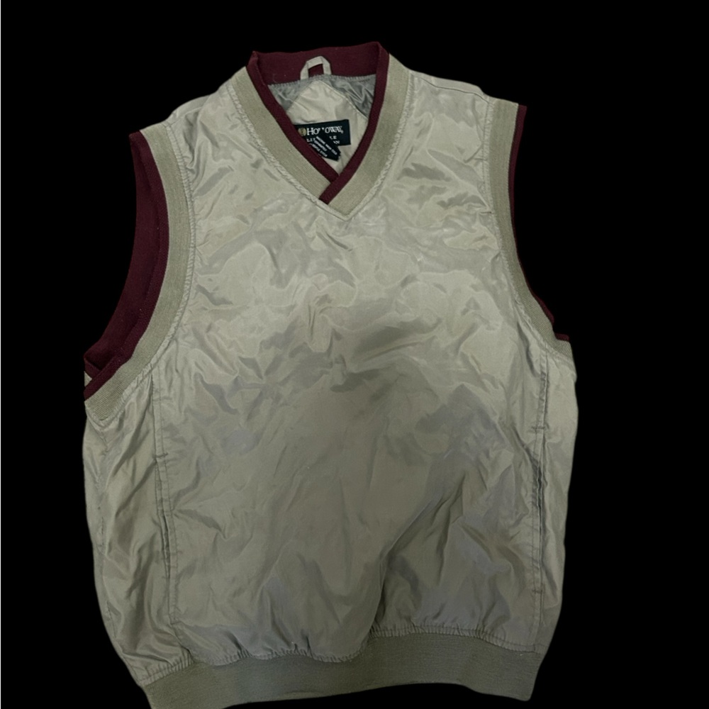 ✨ Halloway Beige and burgundy golf vest✨